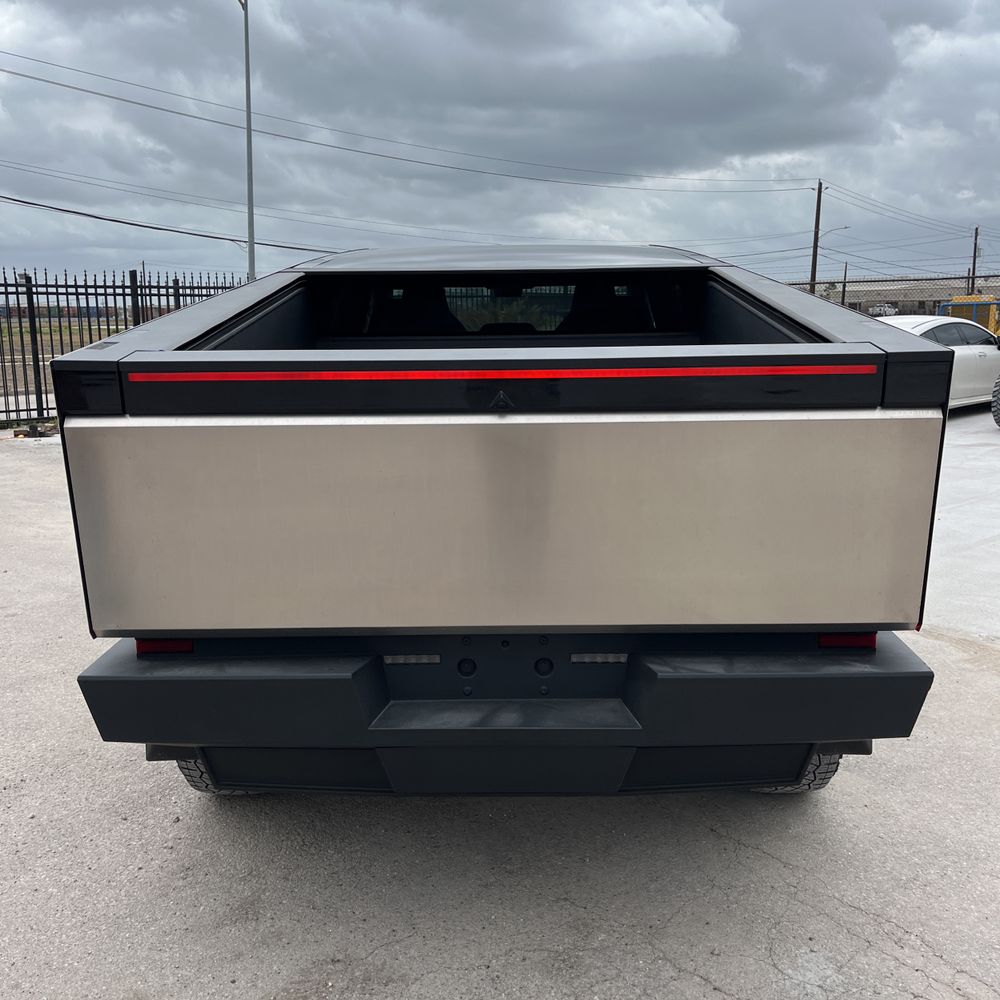 2024 Tesla Cybertruck Base