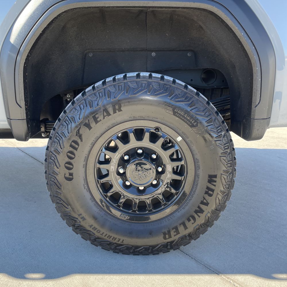 2025 GMC Sierra 2500HD AT4X