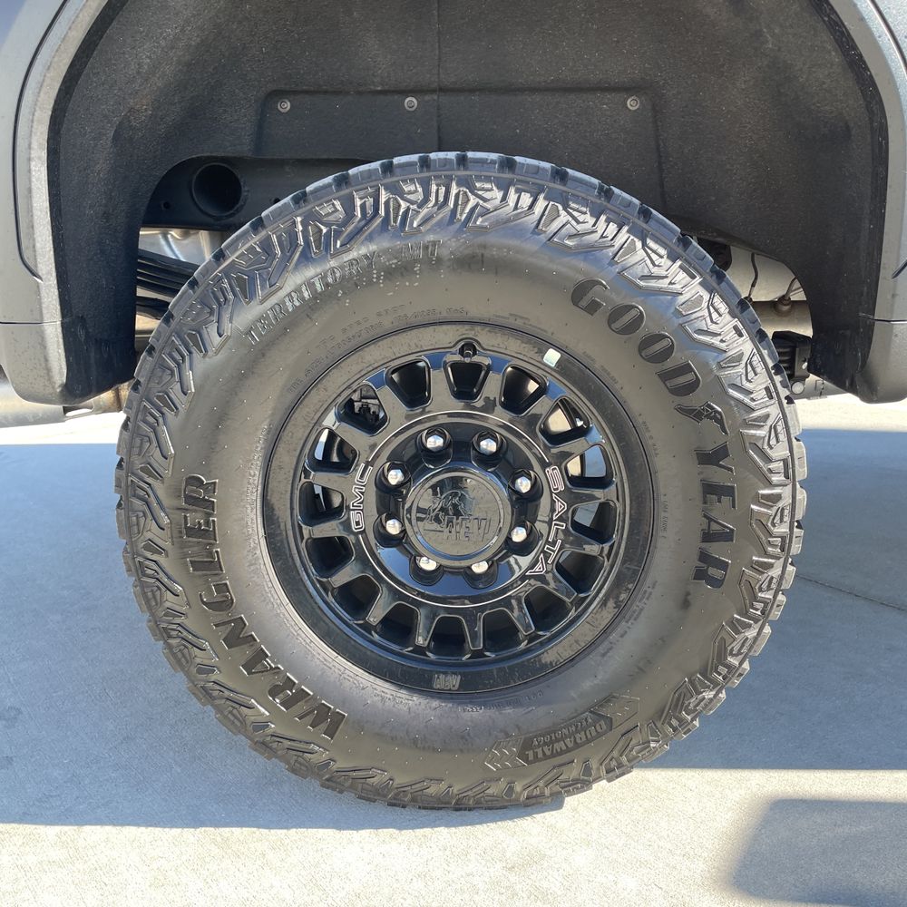 2025 GMC Sierra 2500HD AT4X