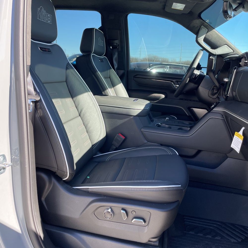 2025 GMC Sierra 2500HD AT4X
