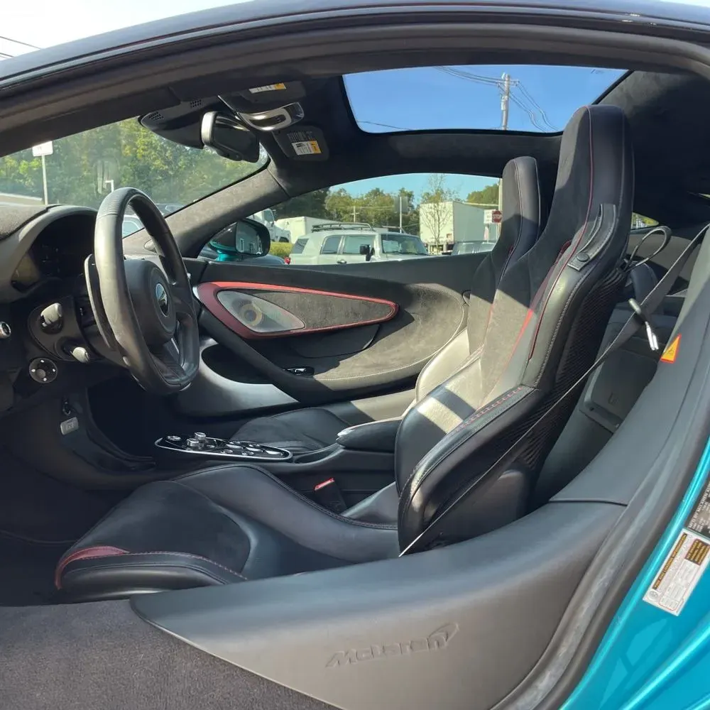 2023 McLaren GT Base