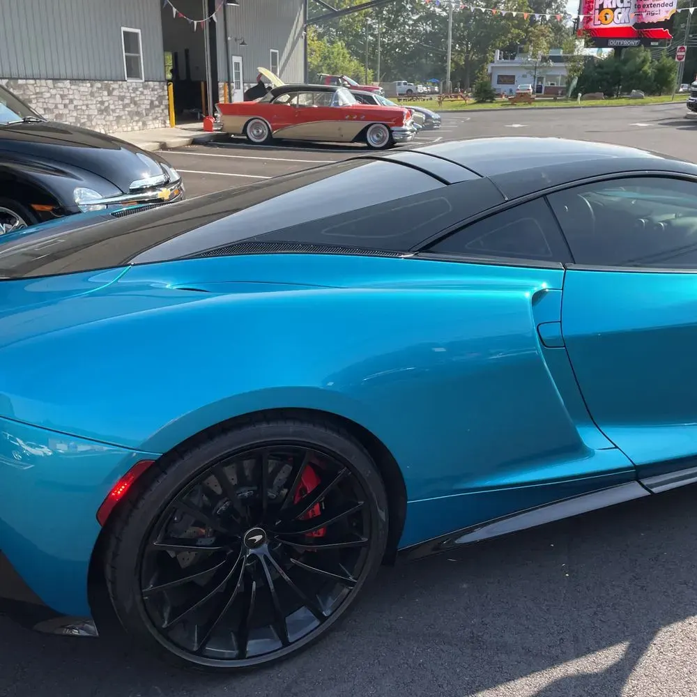 2023 McLaren GT Base