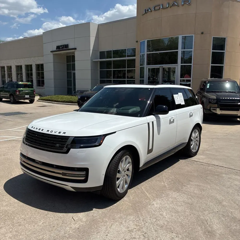 2024 Land Rover Range Rover SE P400