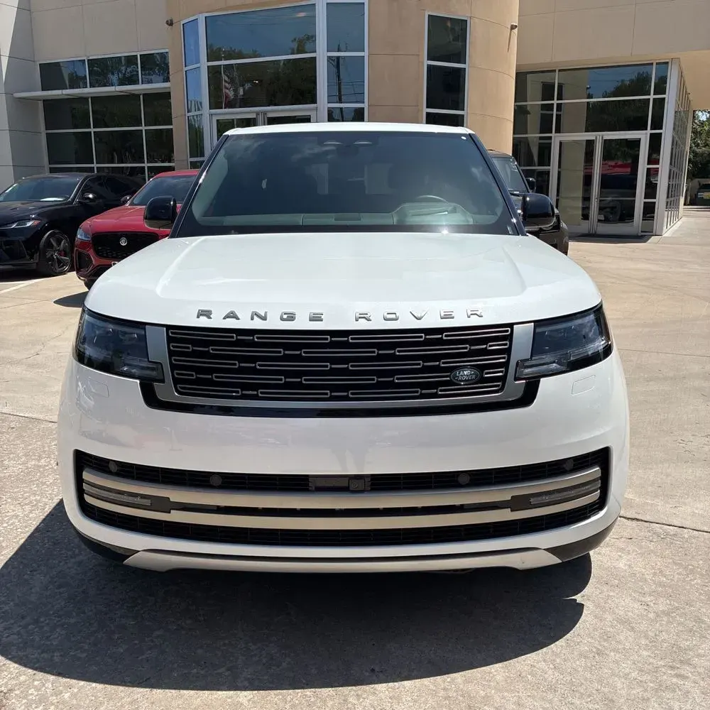 2024 Land Rover Range Rover SE P400