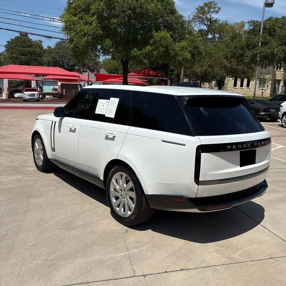 2024 Land Rover Range Rover SE P400