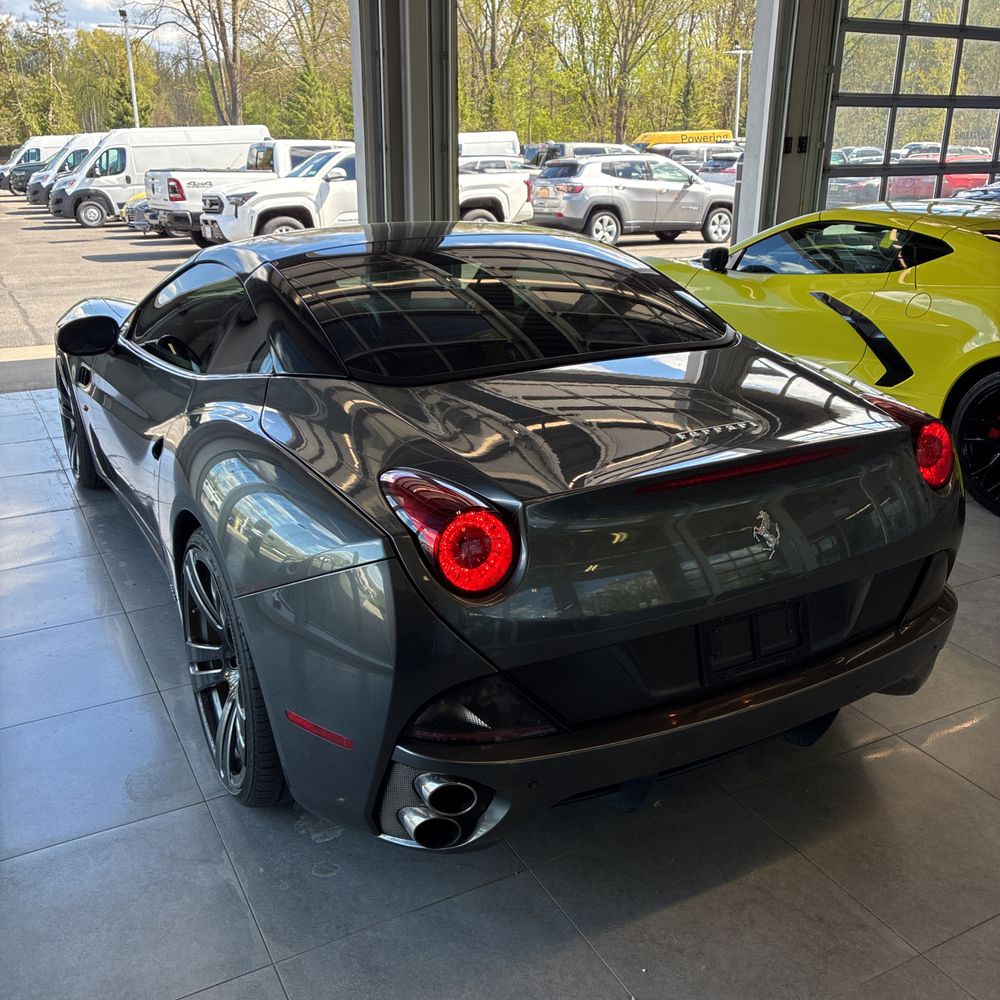 2010 Ferrari California Base 2D Convertible