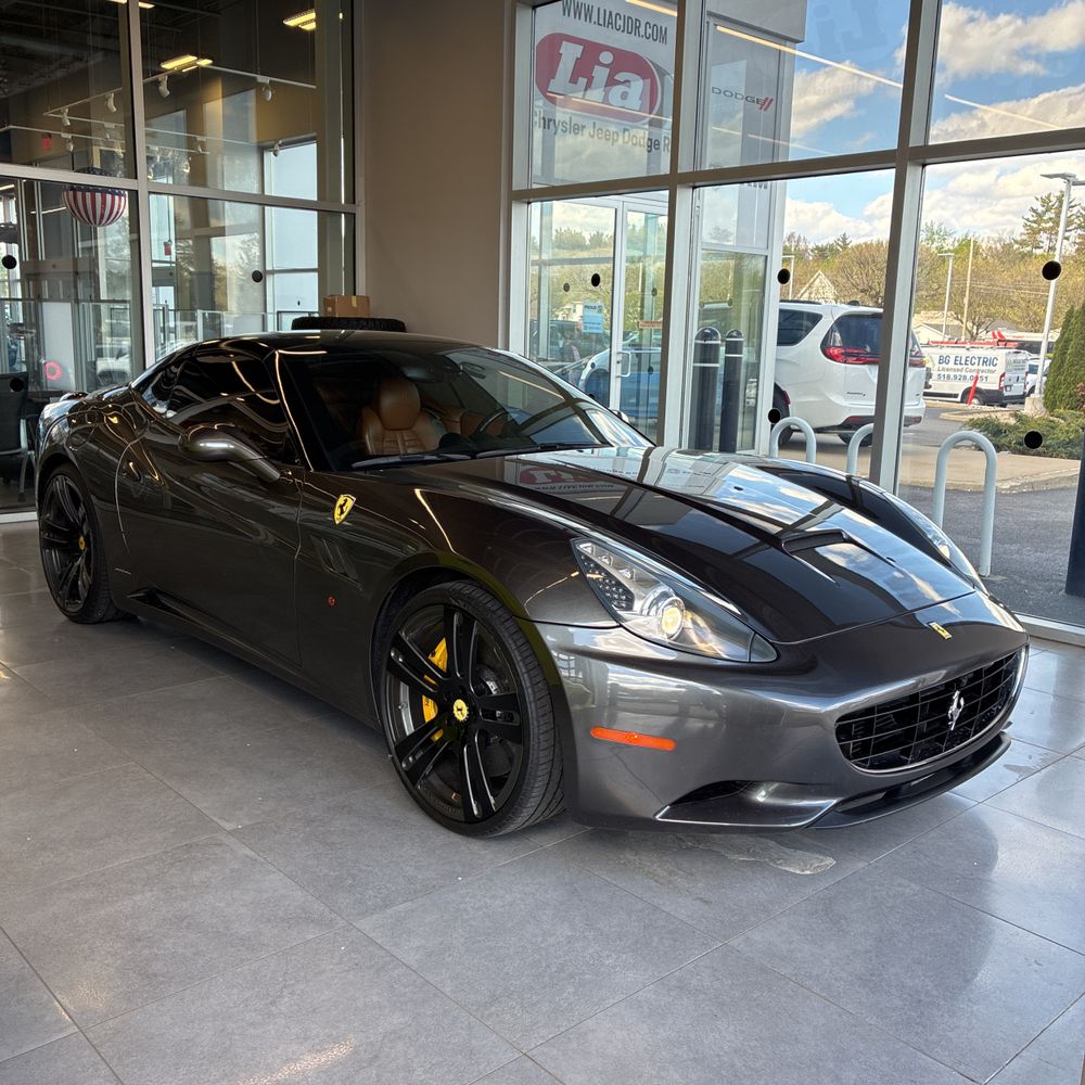 2010 Ferrari California Base 2D Convertible