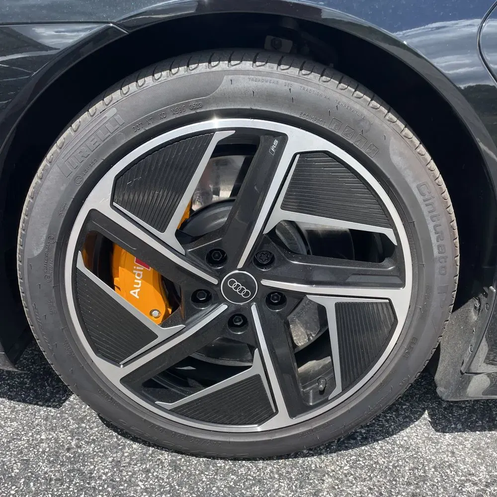 2024 Audi RS e-tron GT Base