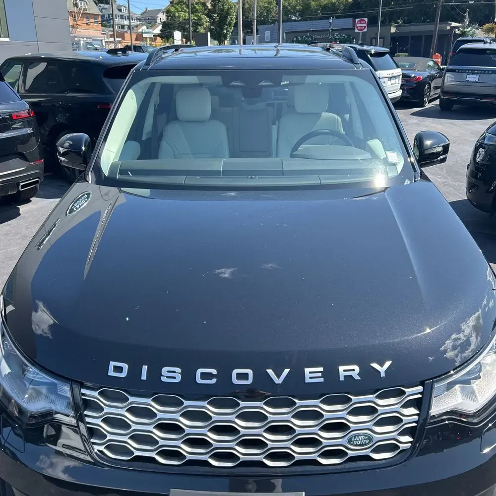 2025 Land Rover Discovery S P300