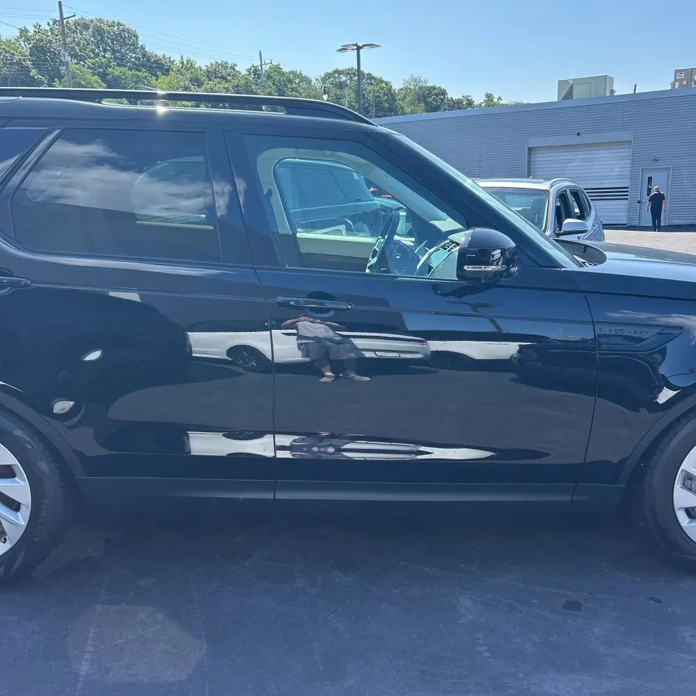 2025 Land Rover Discovery S P300
