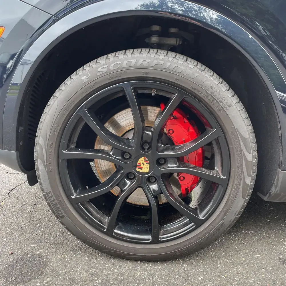 2023 Porsche Cayenne Platinum Edition