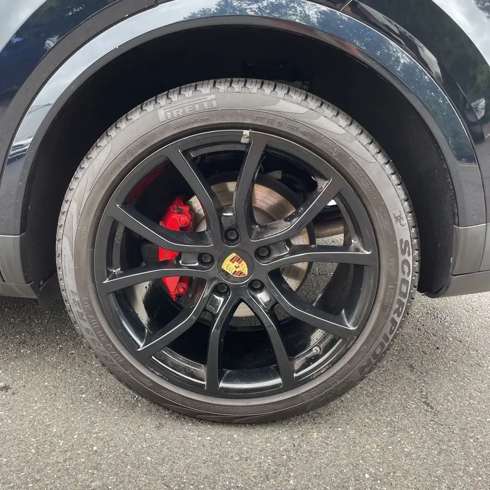 2023 Porsche Cayenne Platinum Edition