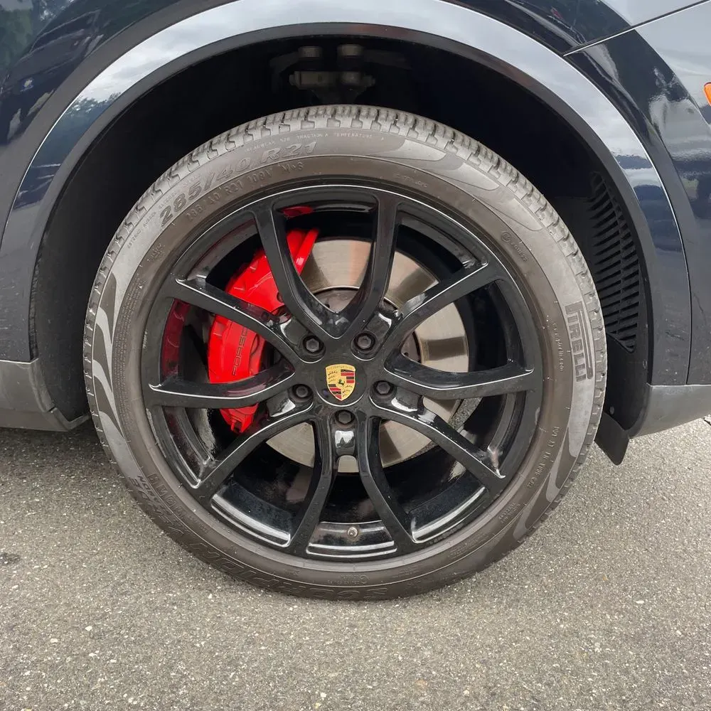 2023 Porsche Cayenne Platinum Edition