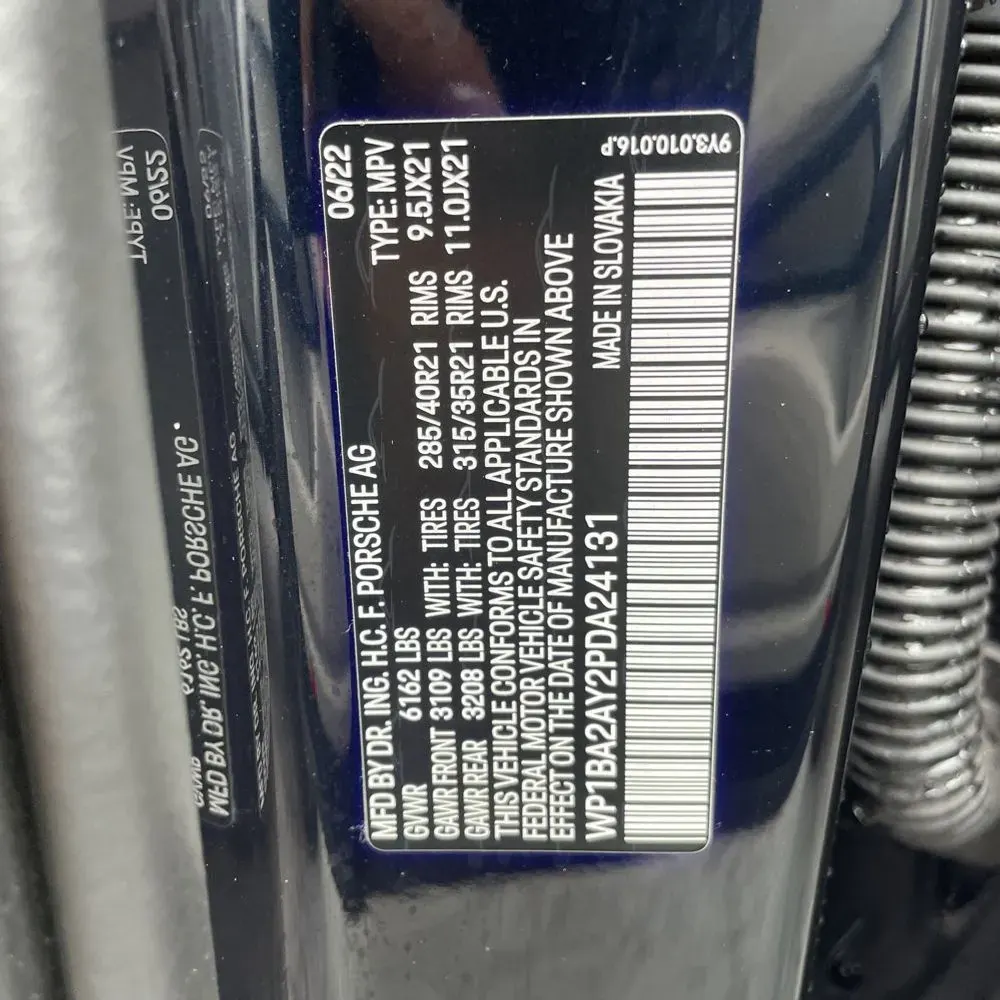 2023 Porsche Cayenne Platinum Edition