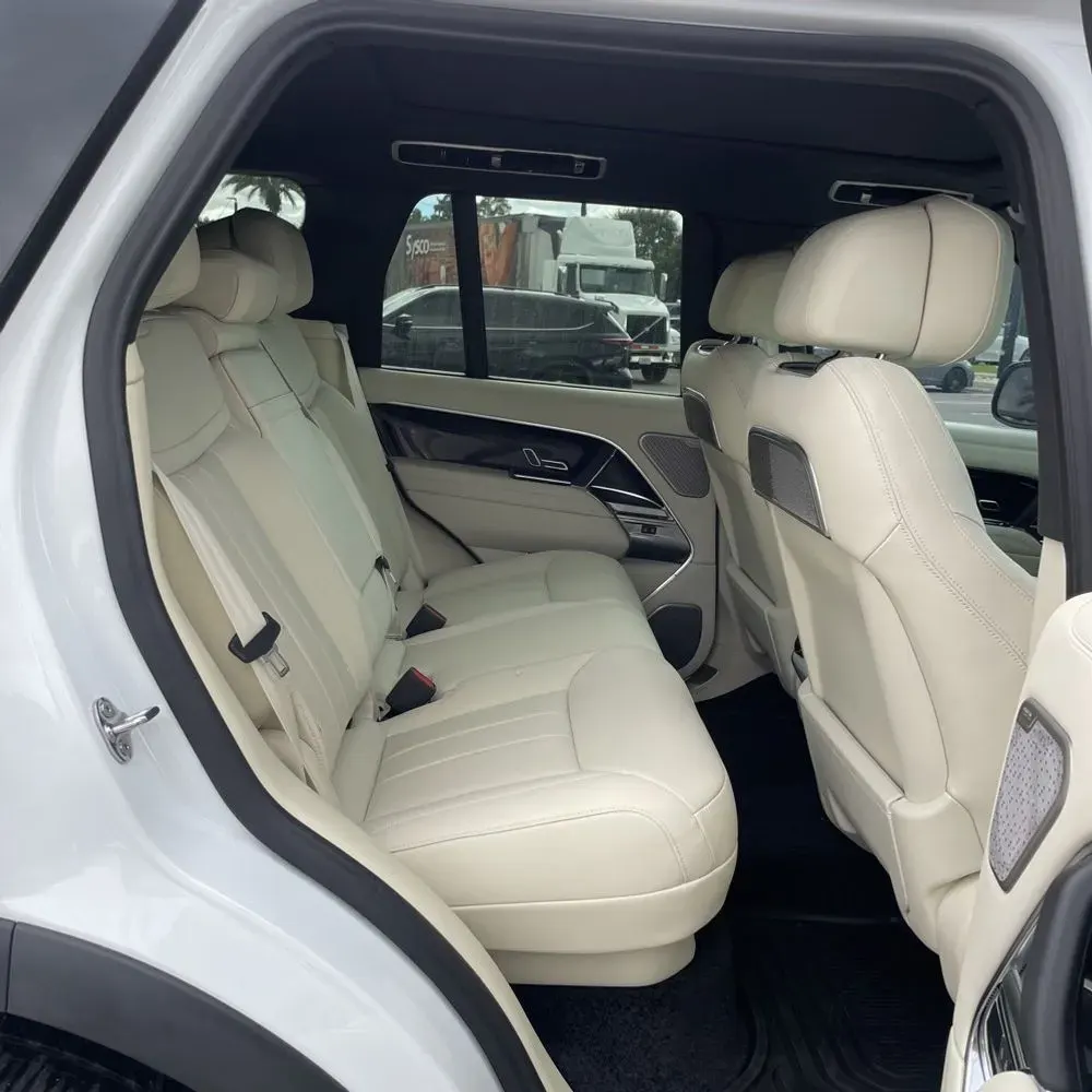 2025 Land Rover Range Rover Autobiography P530