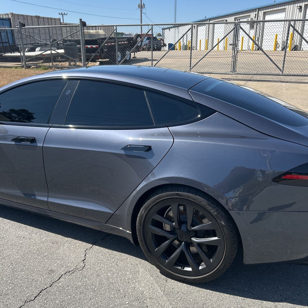 2022 Tesla Model S Plaid