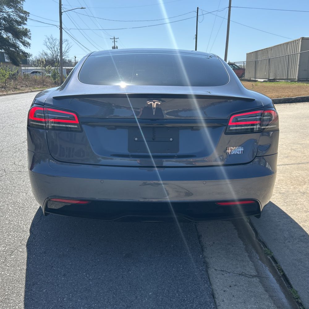 2022 Tesla Model S Plaid