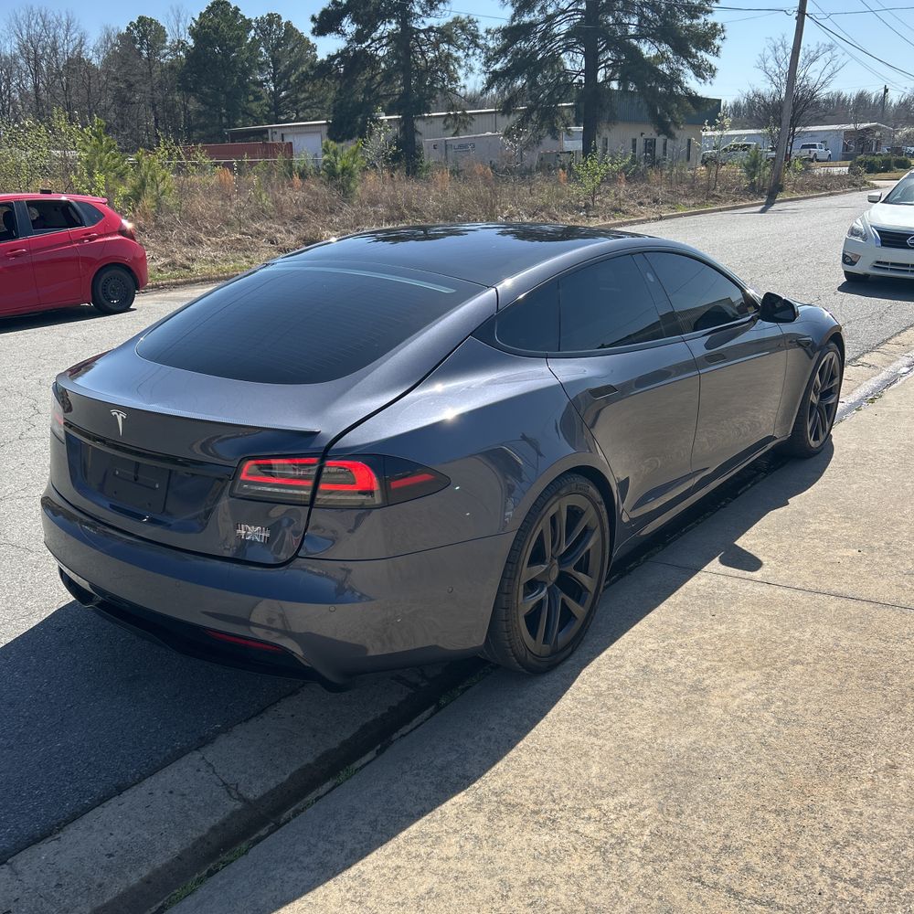 2022 Tesla Model S Plaid