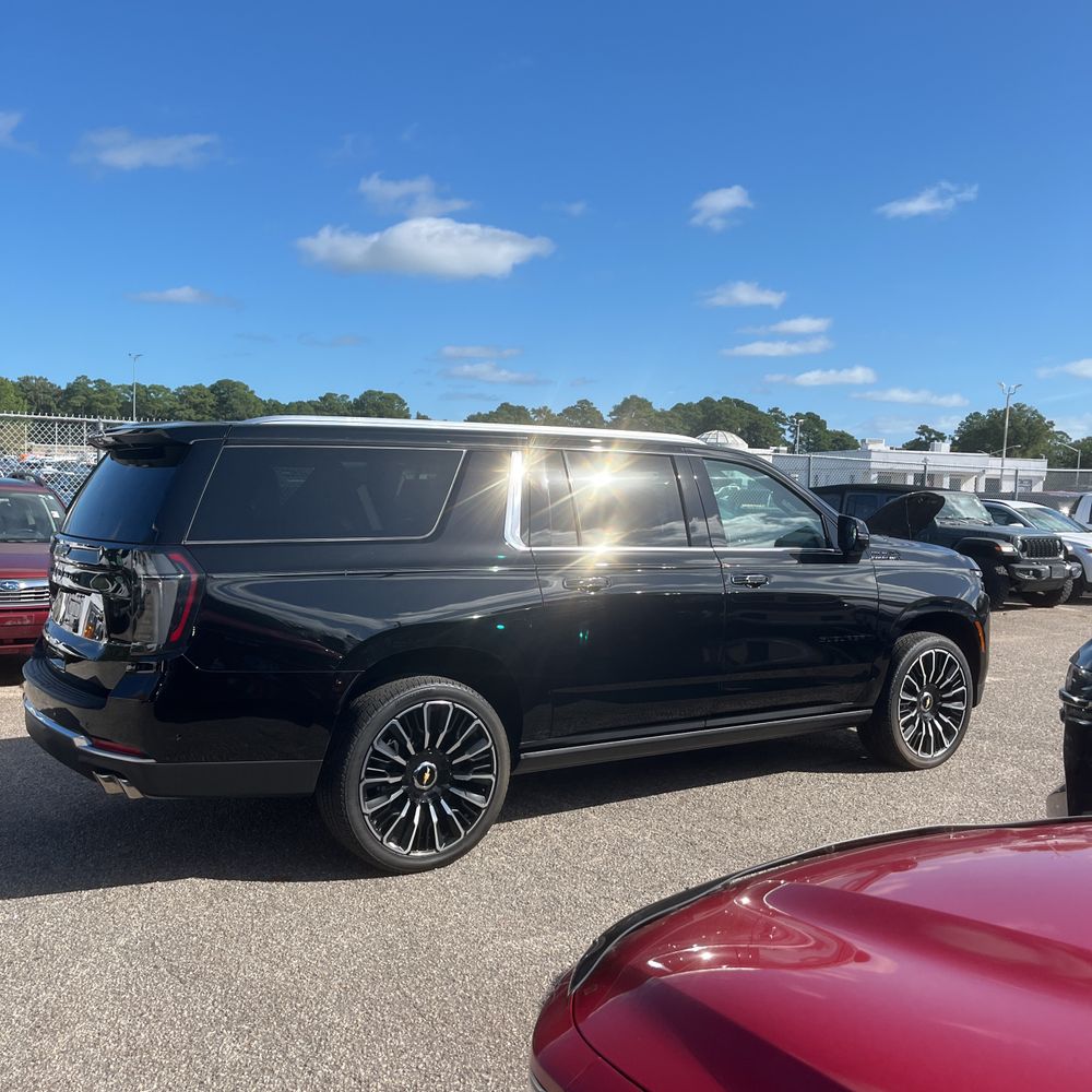 2025 Chevrolet Suburban High Country