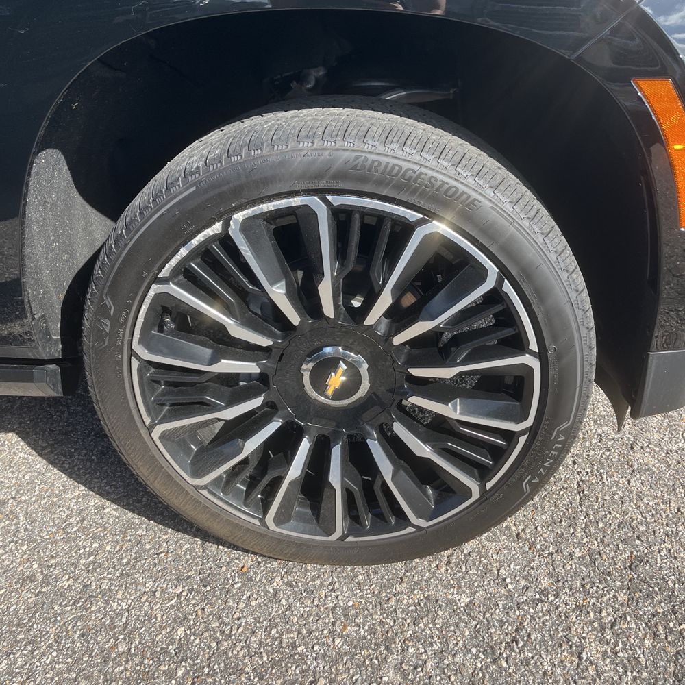 2025 Chevrolet Suburban High Country