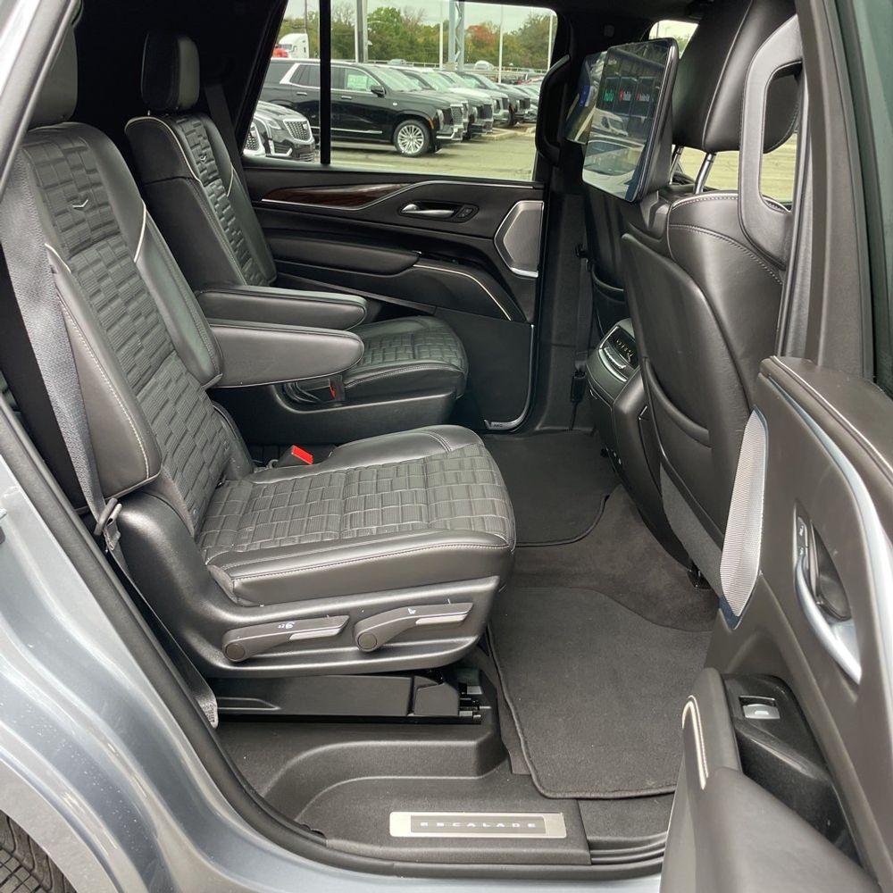 2022 Cadillac Escalade Sport Platinum