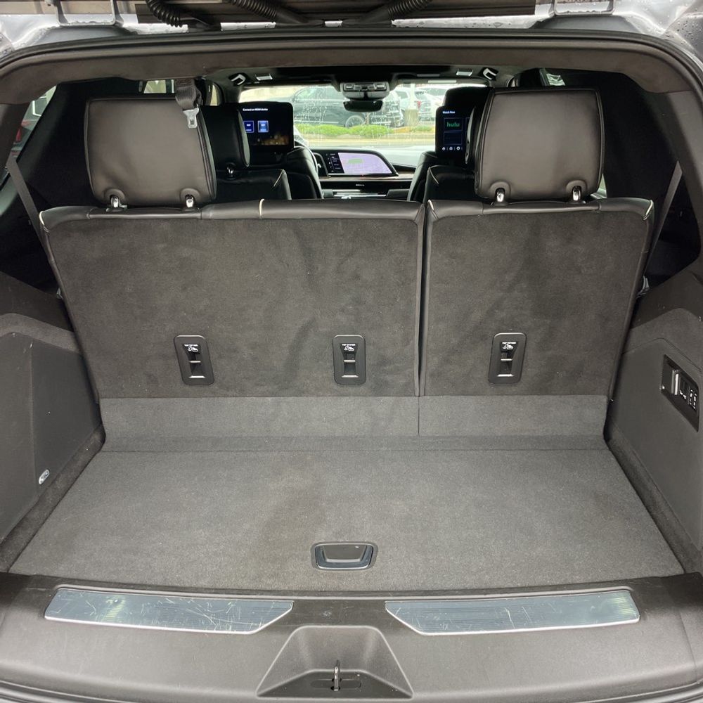 2022 Cadillac Escalade Sport Platinum