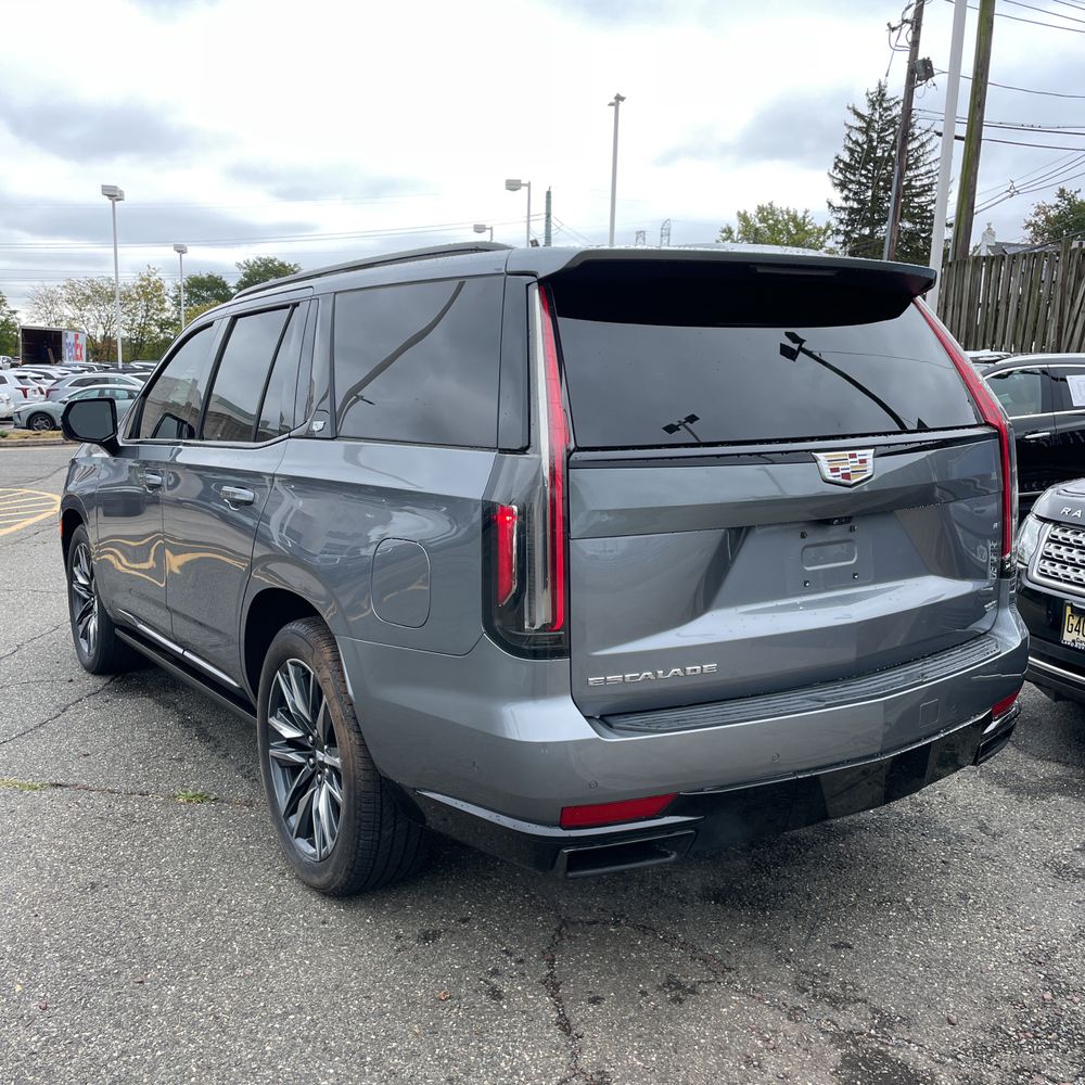 2022 Cadillac Escalade Sport Platinum
