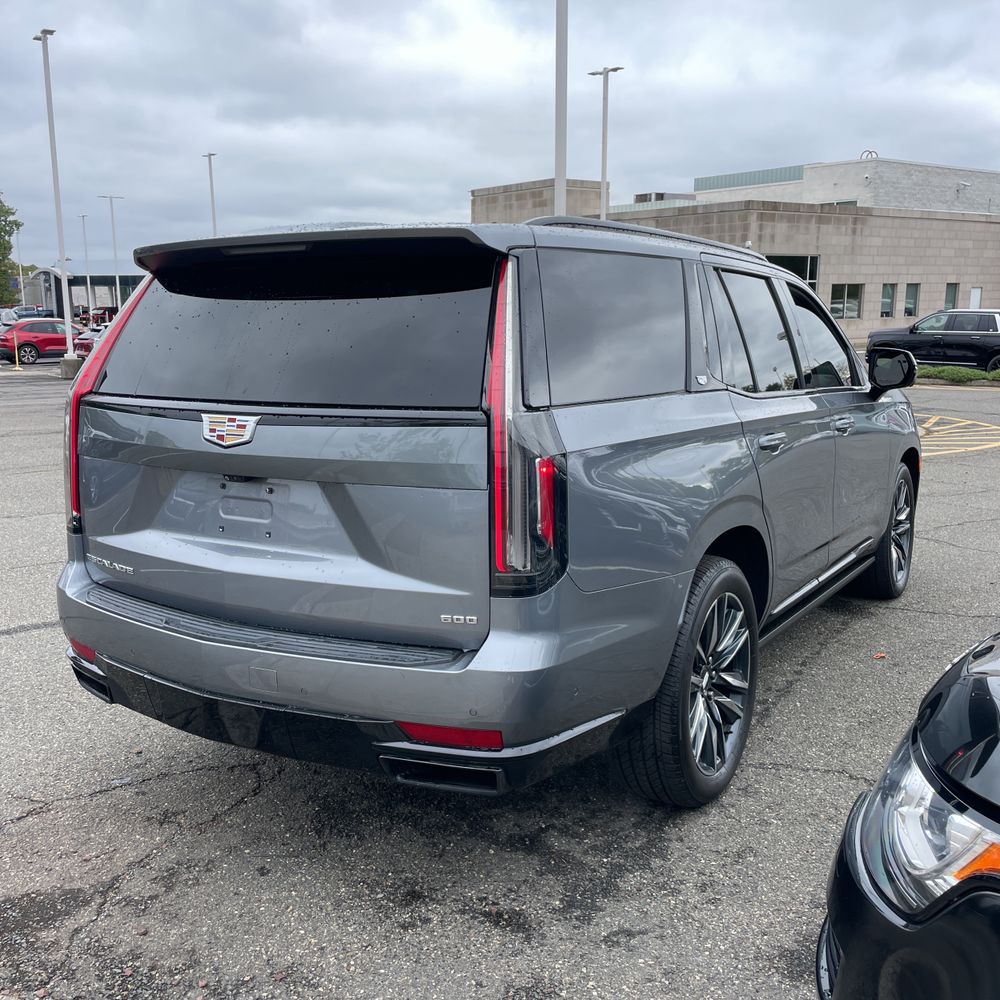 2022 Cadillac Escalade Sport Platinum