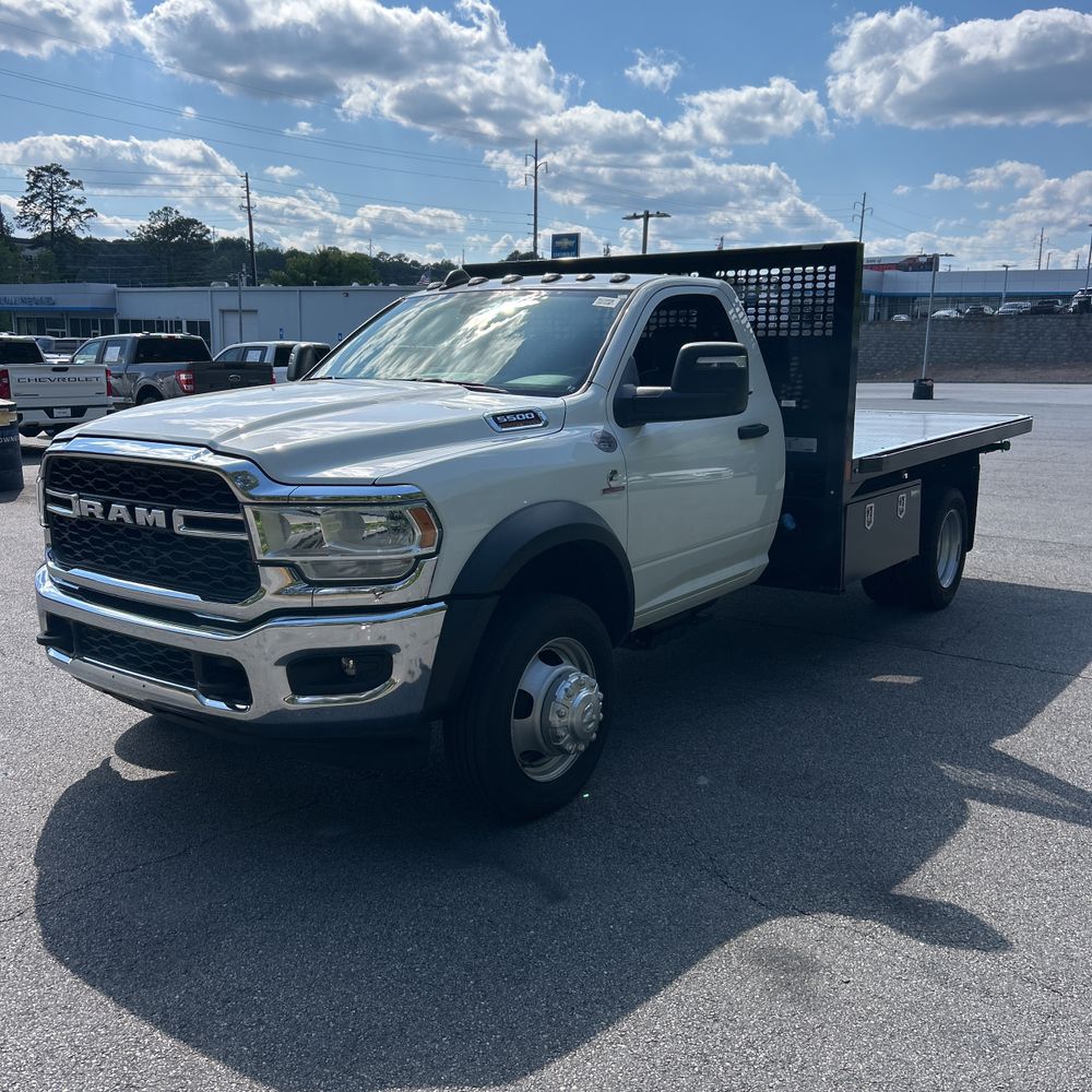 2024 Ram 5500 Chassis Tradesman/SLT