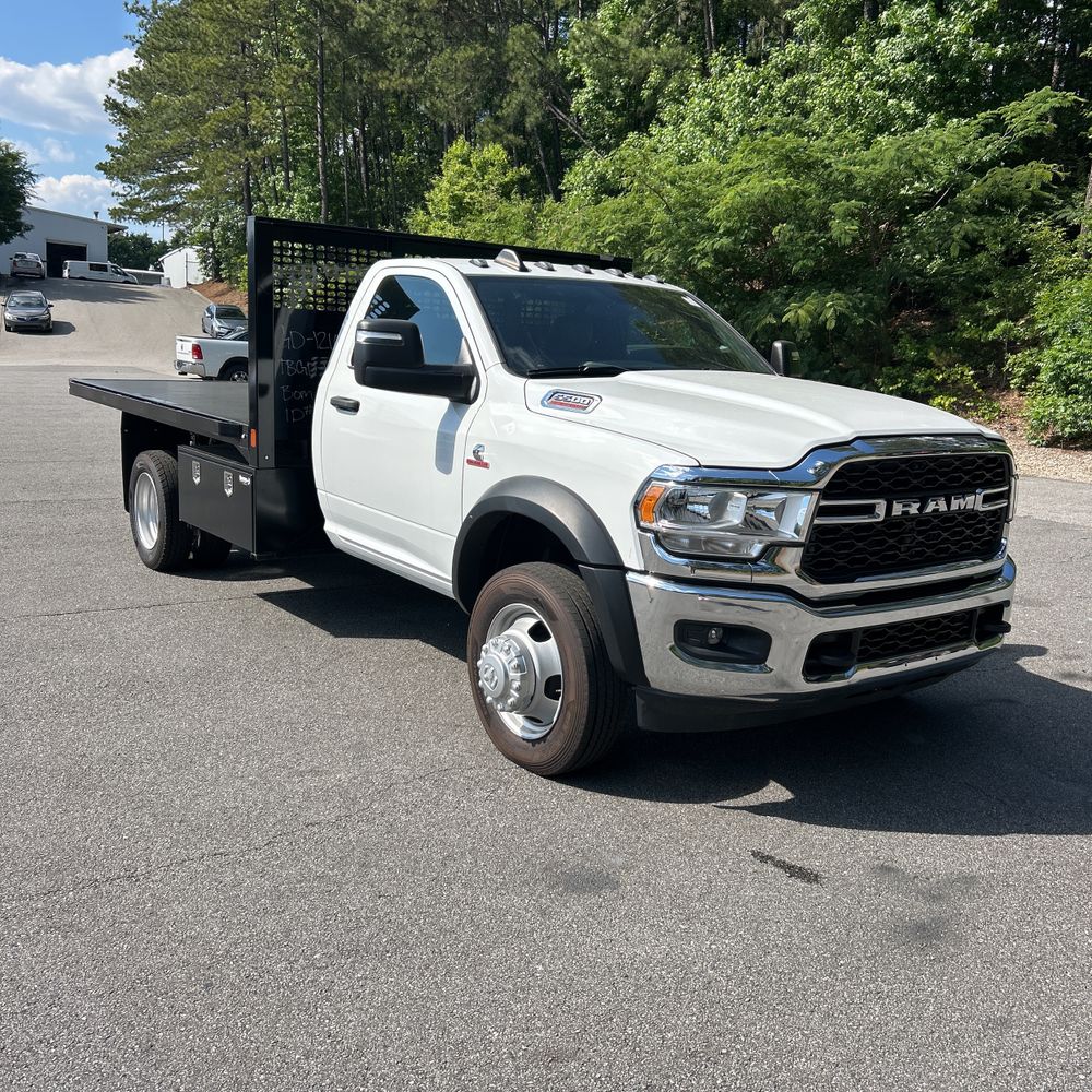 2024 Ram 5500 Chassis Tradesman/SLT