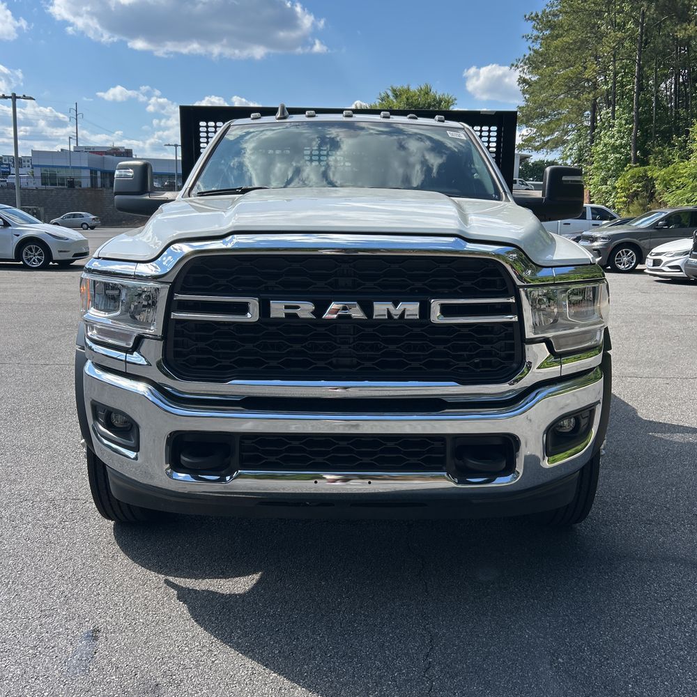 2024 Ram 5500 Chassis Tradesman/SLT