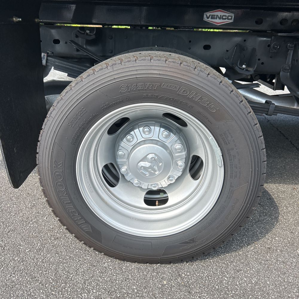 2024 Ram 5500 Chassis Tradesman/SLT