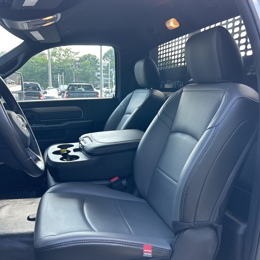 2024 Ram 5500 Chassis Tradesman/SLT