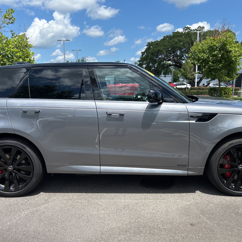 2025 Land Rover Range Rover Sport P550e Autobiography