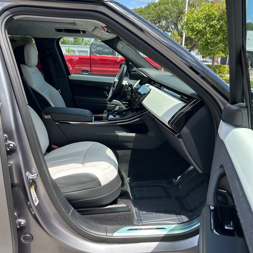 2025 Land Rover Range Rover Sport P550e Autobiography