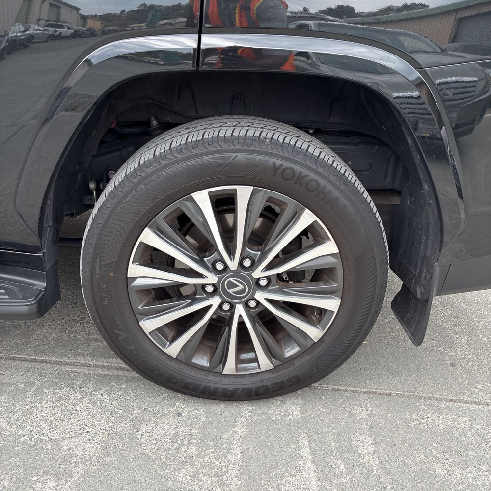 2024 Lexus LX 600 Premium