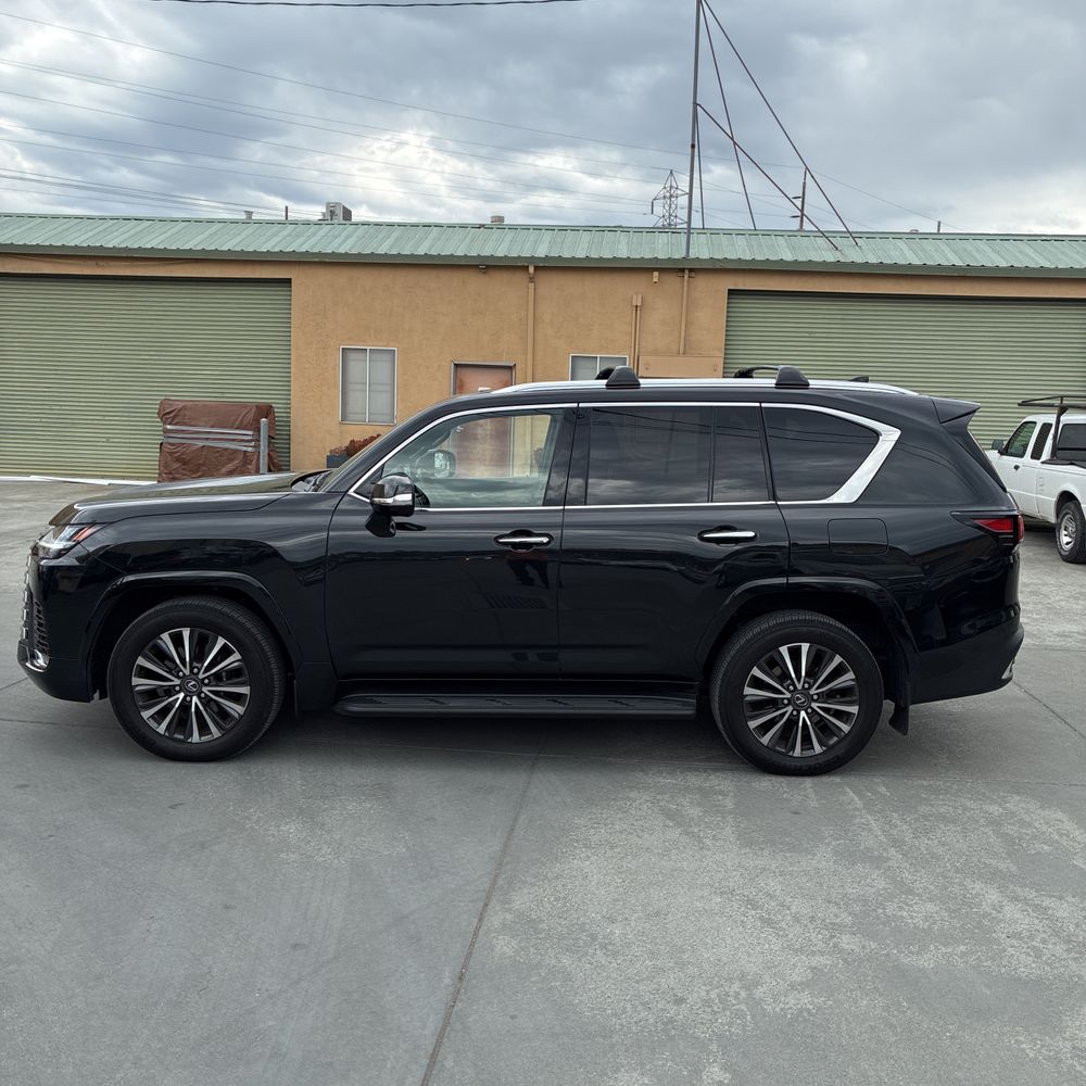 2024 Lexus LX 600 Premium