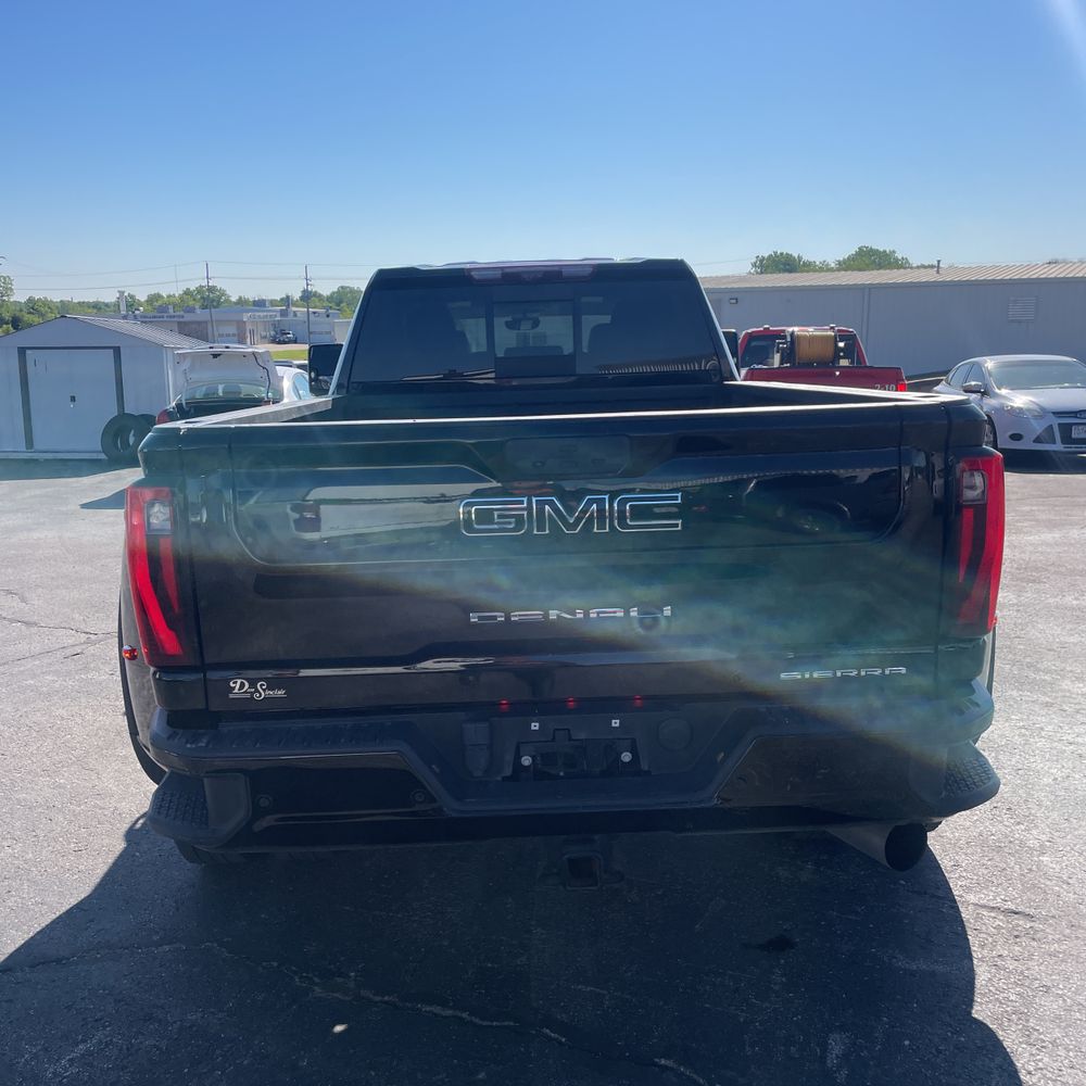 2024 GMC Sierra 3500HD Denali