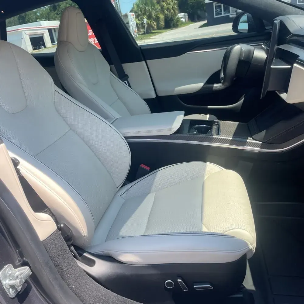 2022 Tesla Model S Plaid