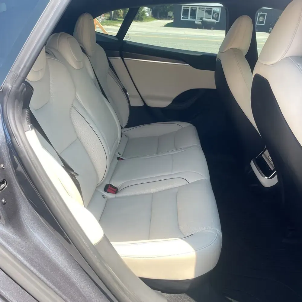 2022 Tesla Model S Plaid