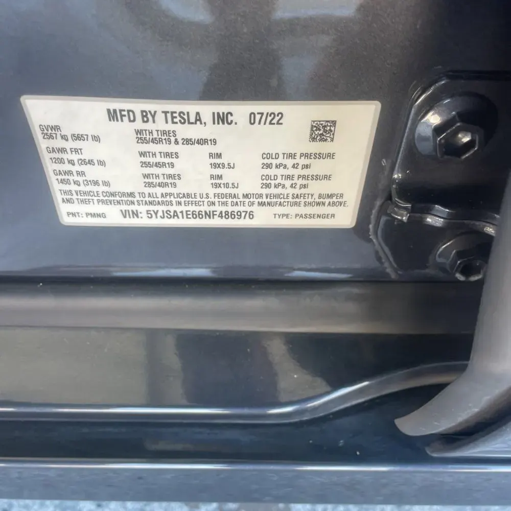 2022 Tesla Model S Plaid