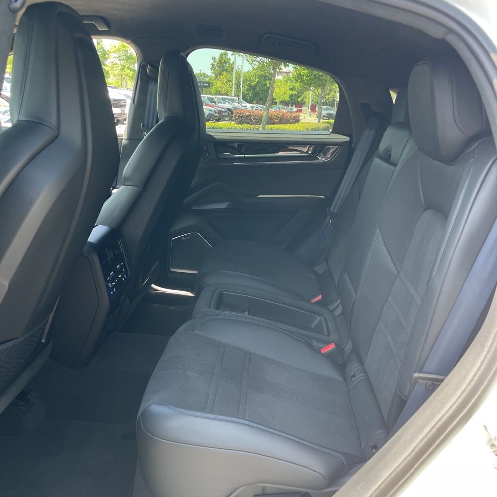 2025 Porsche Cayenne Turbo GT