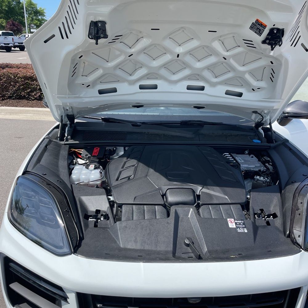 2025 Porsche Cayenne Turbo GT