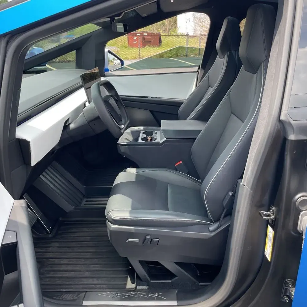 2024 Tesla Cybertruck Base