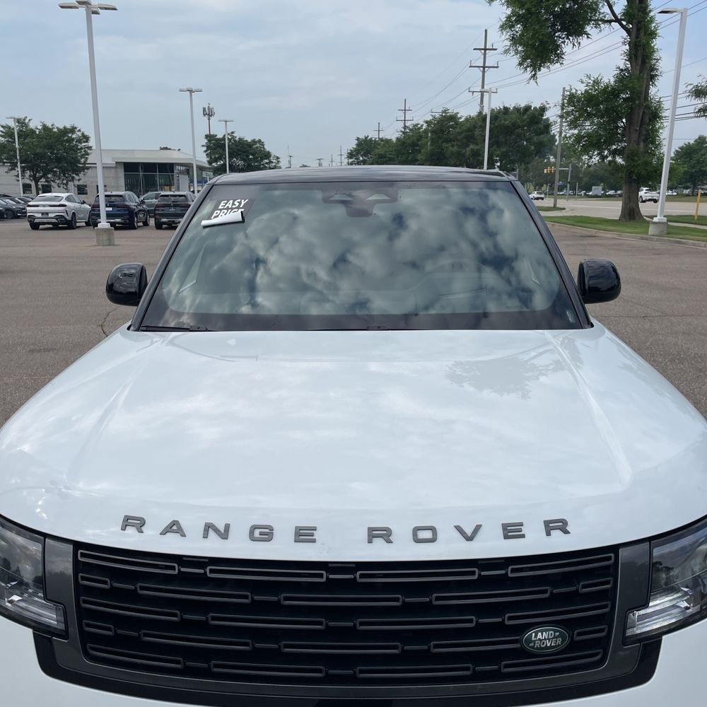 2025 Land Rover Range Rover P400 SE