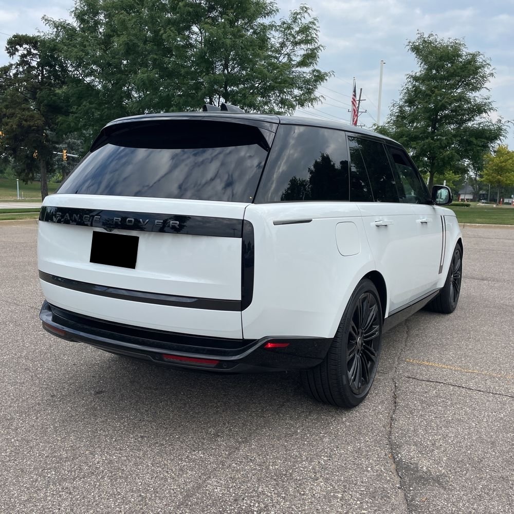 2025 Land Rover Range Rover P400 SE