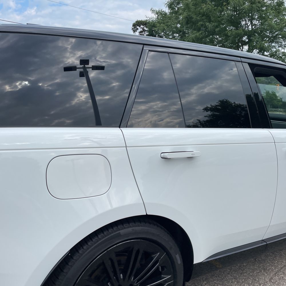 2025 Land Rover Range Rover P400 SE