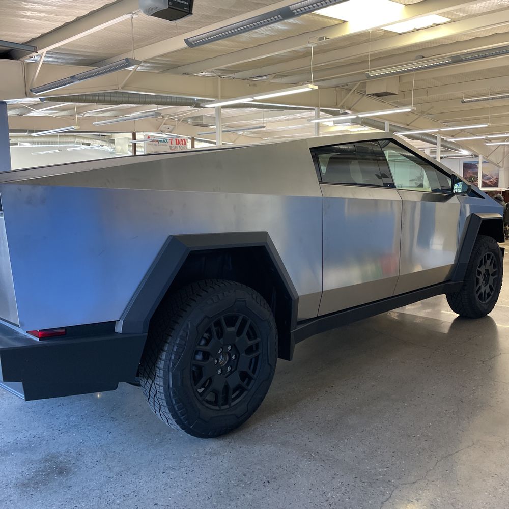 2024 Tesla Cybertruck Base
