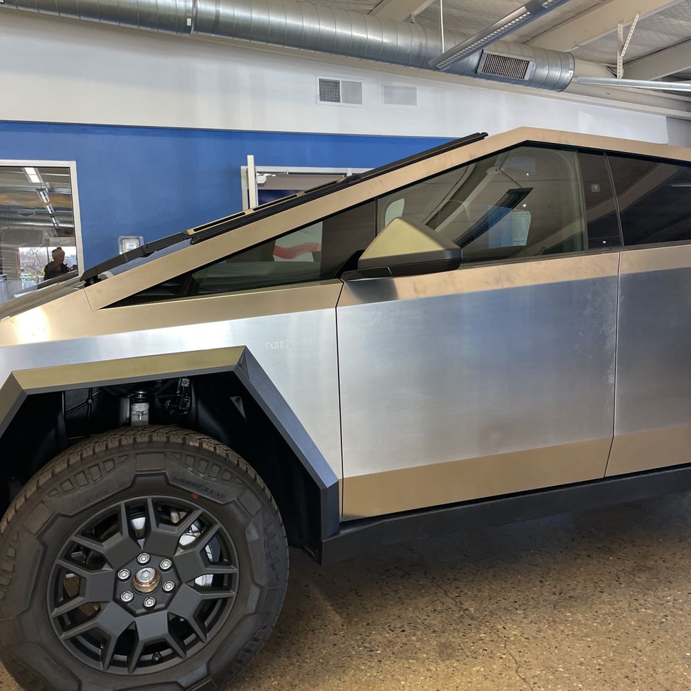 2024 Tesla Cybertruck Base