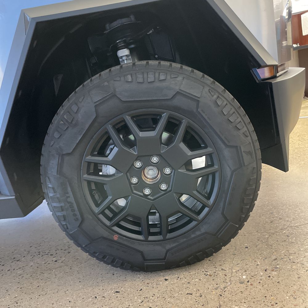 2024 Tesla Cybertruck Base